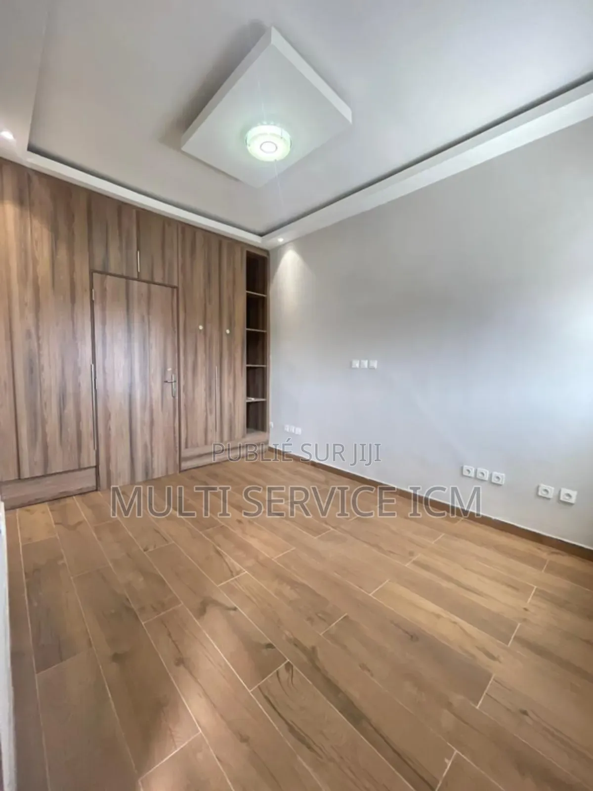 Furnished 8chbre Duplex dans Ismaël Coulibaly, Cocody à Vendre