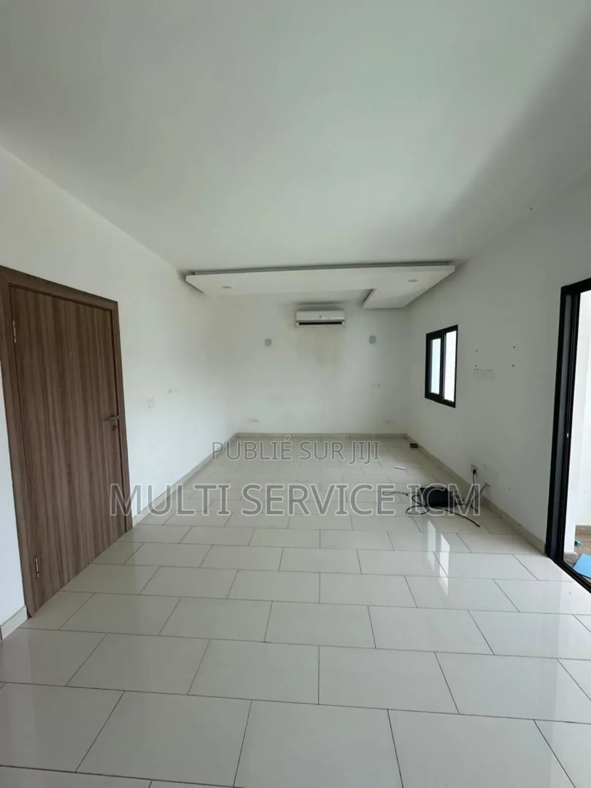 Furnished 4chbre Duplex dans Ismael Coulibaly, Cocody à Vendre