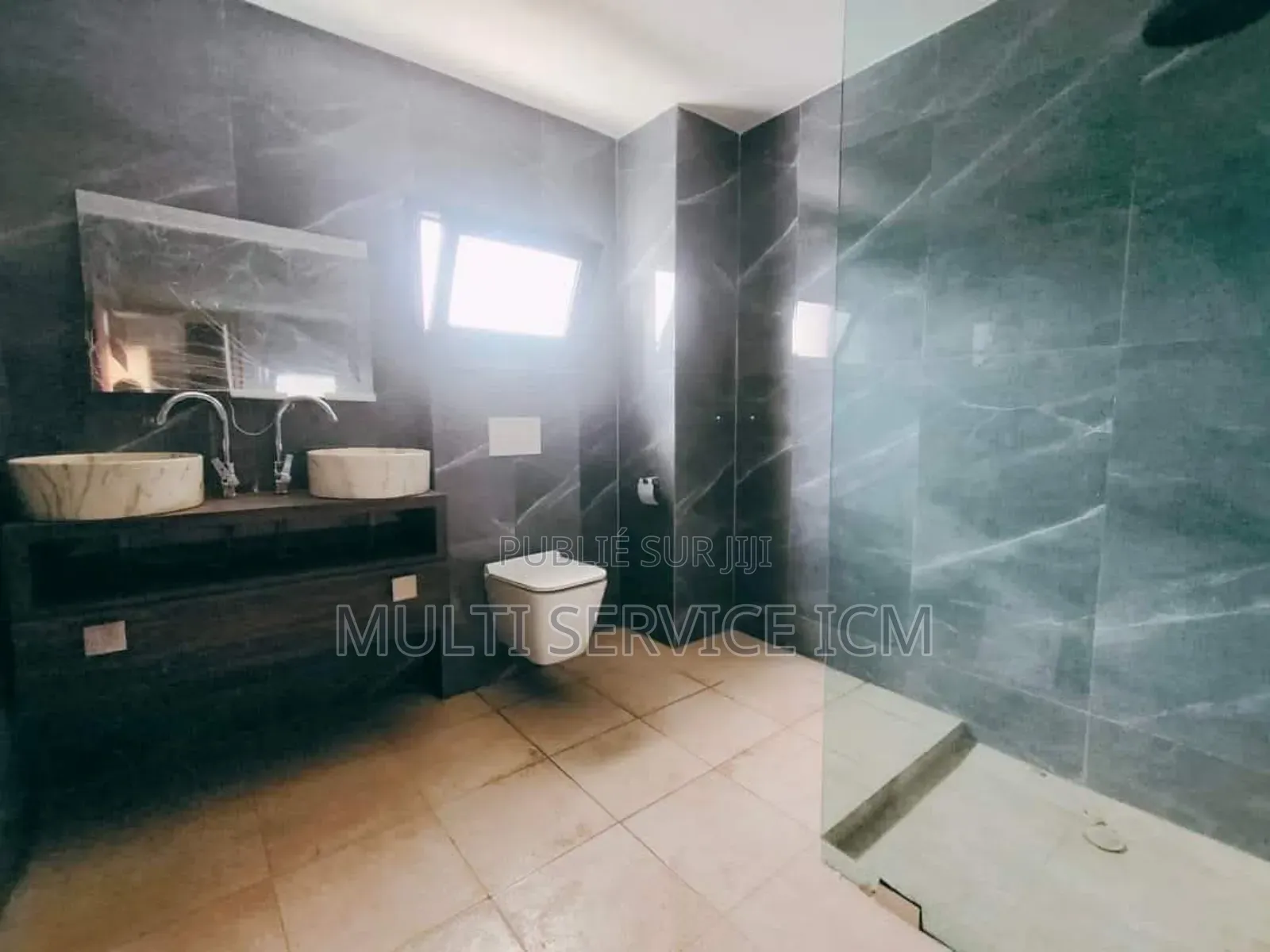 Furnished 3chbre Duplex dans Ismael Coulibaly, Cocody à Vendre