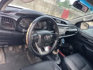 Toyota Hilux 2022 Blanc