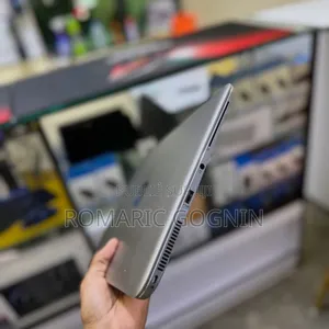 Nouveau HP EliteBook 1040 G3 8GB Intel Core i7 SSD 512GB