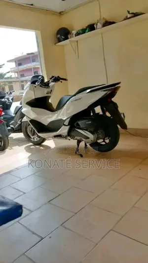 Nouveau Yamaha NMAX 155 2025 Orange