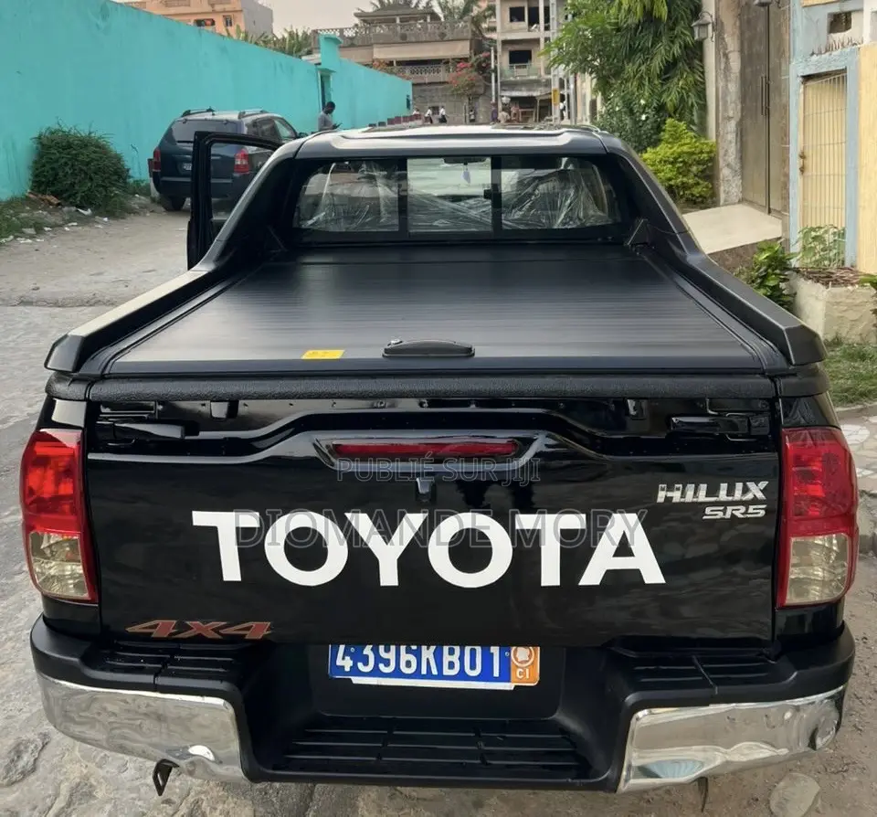 Toyota Hilux Revo Double Cab Deisel 2.4 AWD 2021 Noir