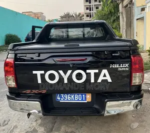 Toyota Hilux Revo Double Cab Deisel 2.4 AWD 2021 Noir