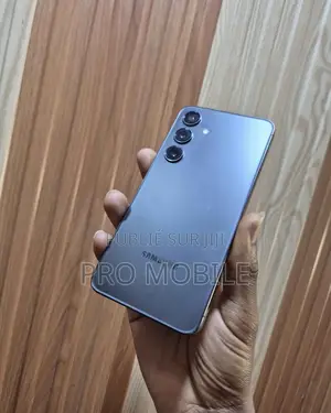 Nouveau Samsung Galaxy S22 5G 256 GB Doré