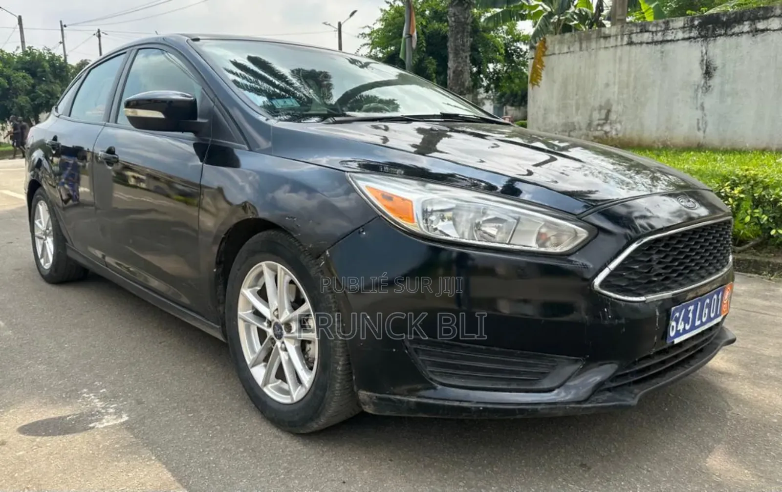Ford Focus S dr Sedan (2.0L 4cyl 5M) 2017 Bleu