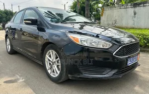 Ford Focus S dr Sedan (2.0L 4cyl 5M) 2017 Bleu