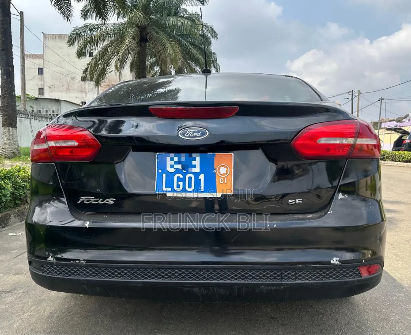 Ford Focus S dr Sedan (2.0L 4cyl 5M) 2017 Bleu