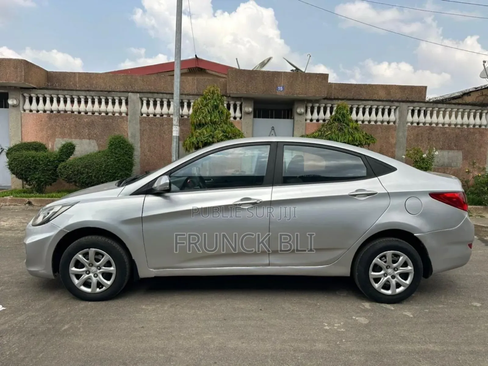 Hyundai Accent SE Sedan 2016 Gris
