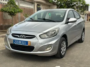 Hyundai Accent SE Sedan 2016 Gris