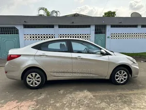 Hyundai Accent SE Sedan 2016 Gris