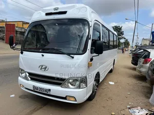 Hyundai County 2018 Blanc