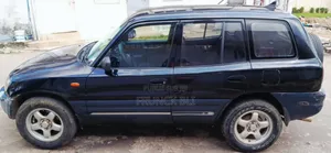 Toyota RAV4 1997 Bleu
