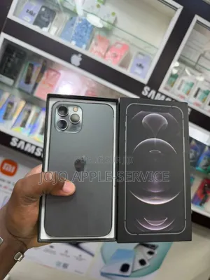 Nouveau Apple iPhone 12 Pro Max 128 GB Noir