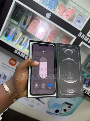 Nouveau Apple iPhone 12 Pro Max 128 GB Noir