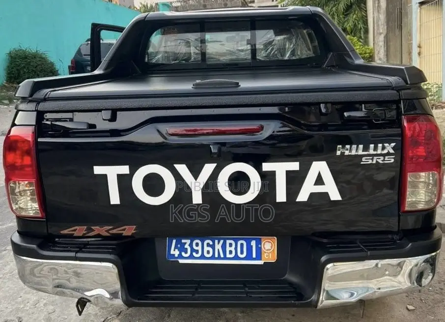 Toyota Hilux Revo Double Cab Petrol 2.7 AWD 2021 Noir