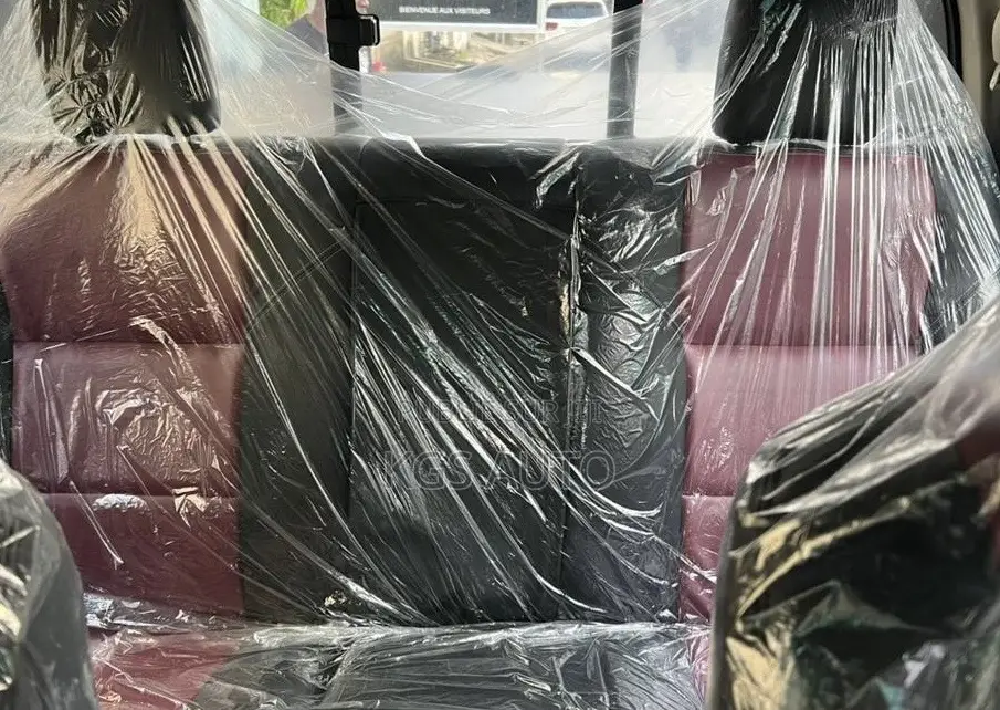 Toyota Hilux Revo Double Cab Petrol 2.7 AWD 2021 Noir