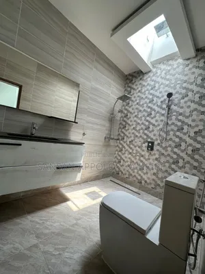 4chbre Duplex dans Superbe Villa Duplex à Louer