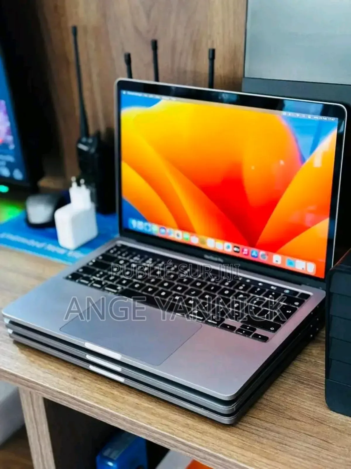 Nouveau Apple MacBook Pro 2020 16GB Intel Core i5 SSD 512GB