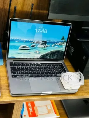 Nouveau Apple MacBook Pro 2020 16GB Intel Core i5 SSD 512GB