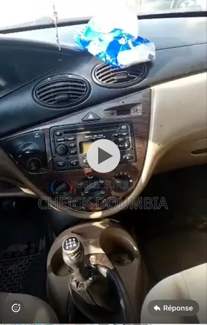 Ford Focus 1999 Beige