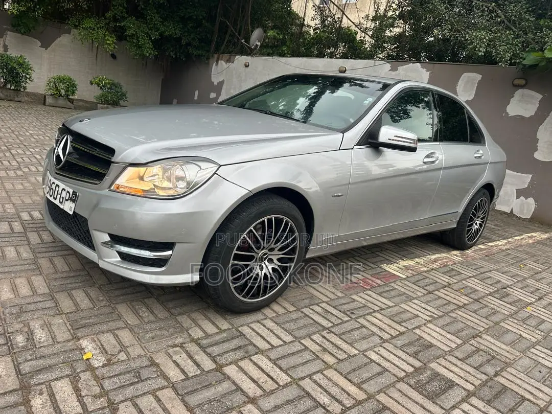 Mercedes-Benz C200 2008 Gris