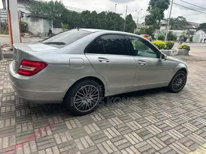 Mercedes-Benz C200 2008 Gris