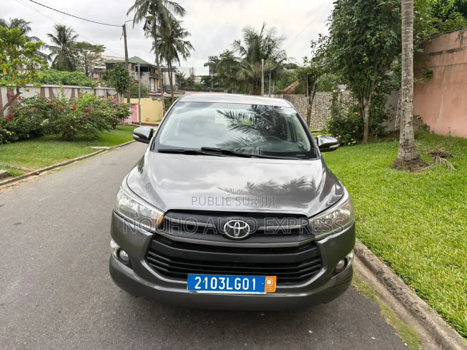 Toyota Innova 2018 Gris