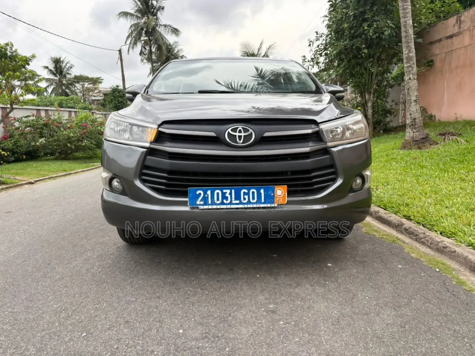 Toyota Innova 2018 Gris
