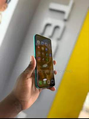 Nouveau Tecno Camon 50 Pro 256 GB Orange