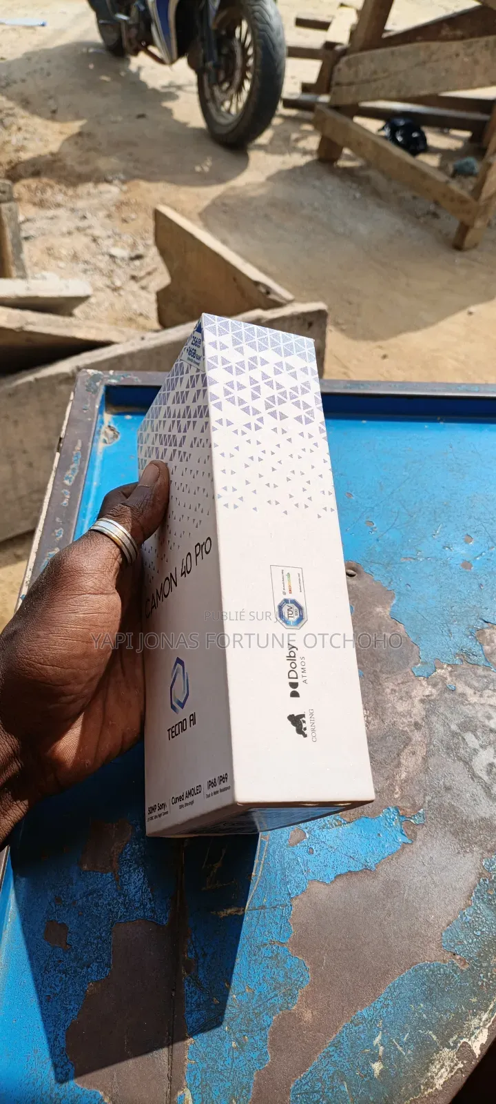 Nouveau Tecno Camon 40 Pro 5G 256 GB Vert