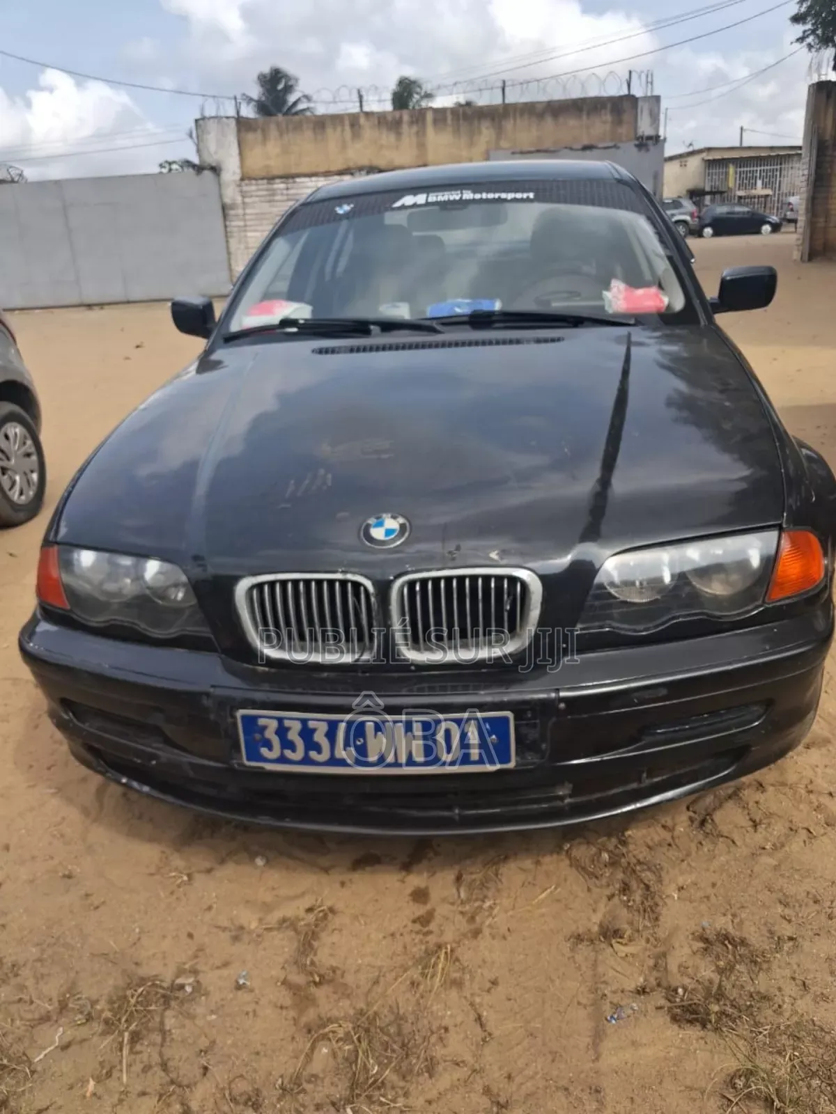 BMW 318i 2000 Noir