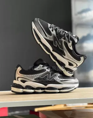 New Balance Abzorb 2000