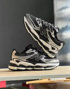 New Balance Abzorb 2000