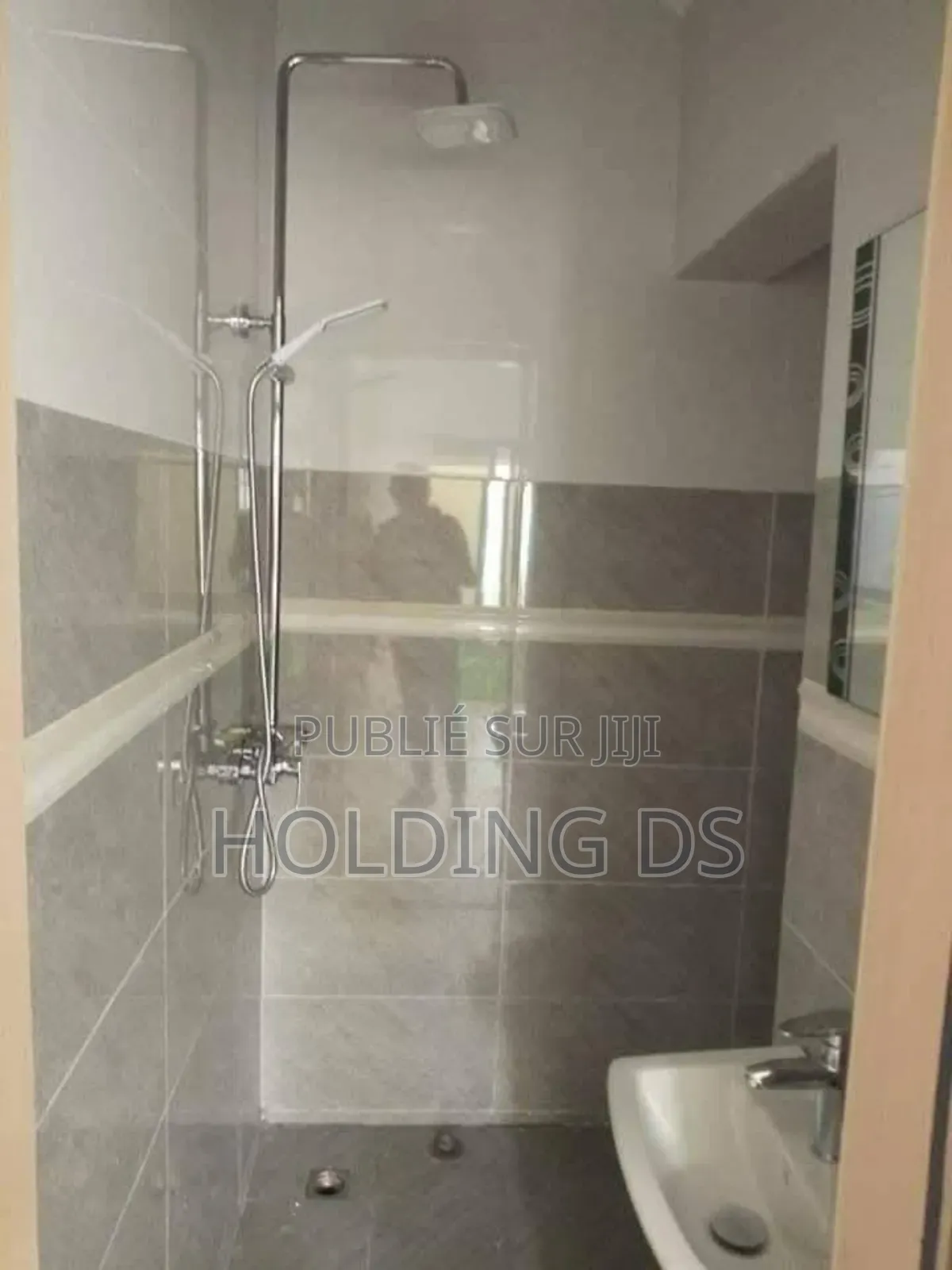 Furnished 4chbre Duplex dans Location Immobilière, Cocody à Louer