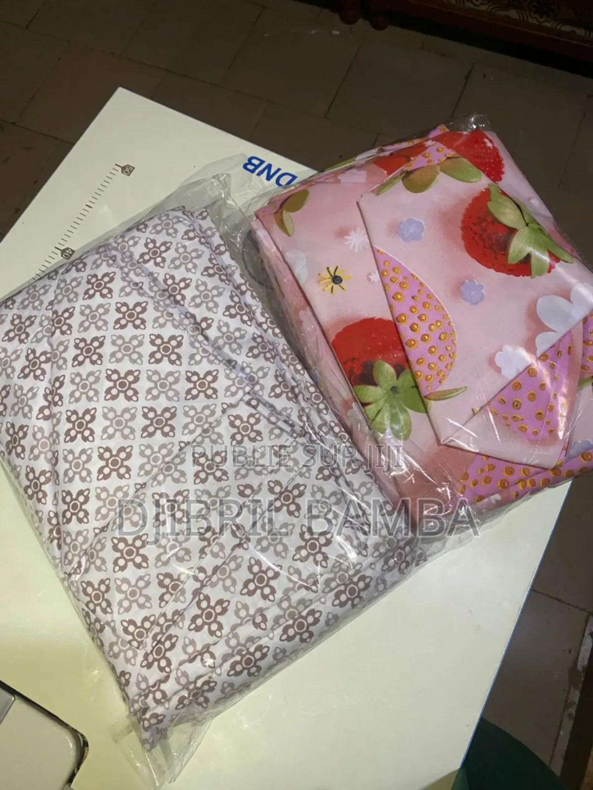 Drap + Rideau + 2 Oreillers À 5