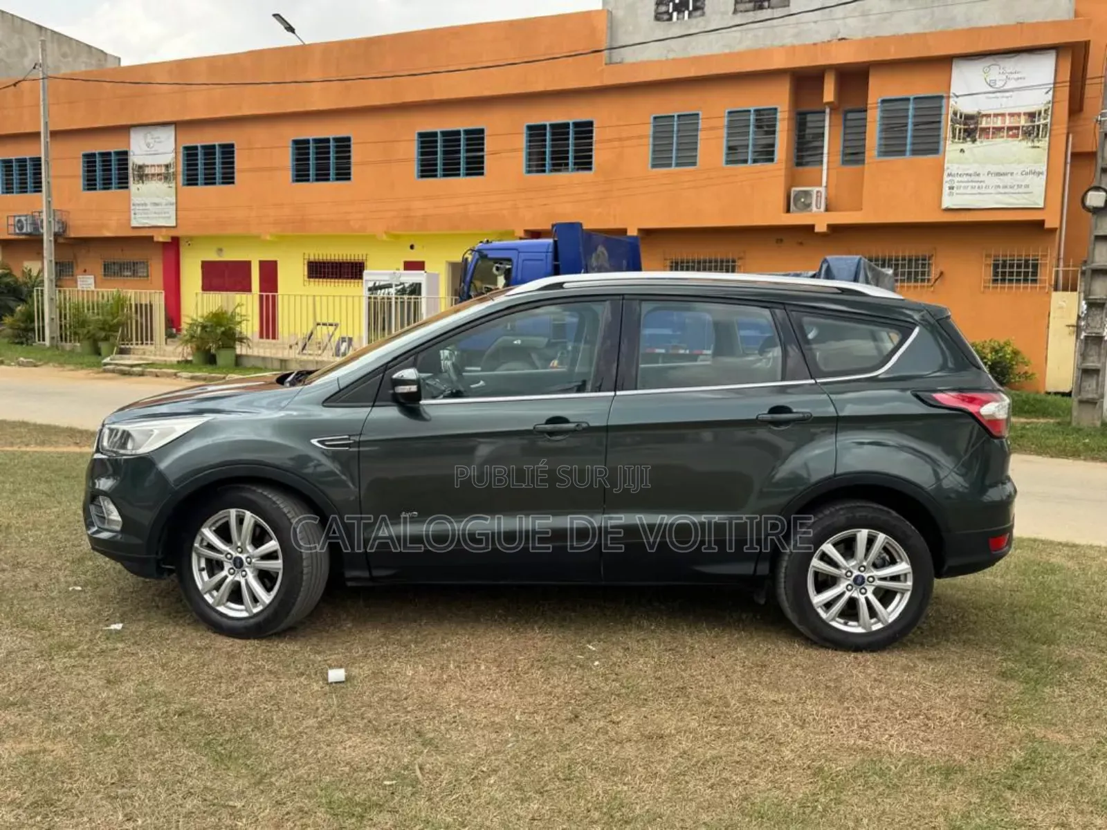 Ford Escape 2018 Gris