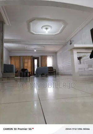 5chbre Duplex dans Miss Kouassi, Bingerville à Vendre