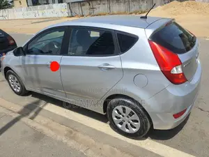 Hyundai Accent 2016 Gris