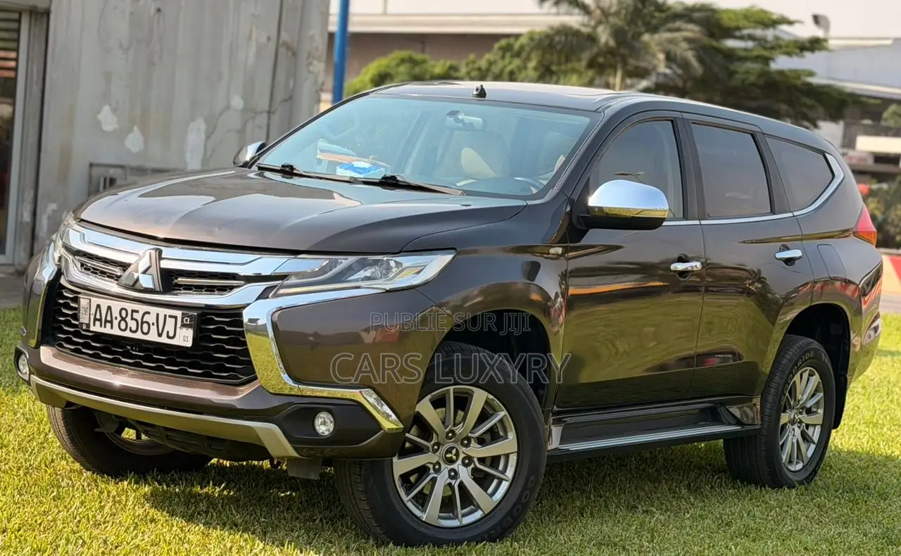 Mitsubishi Montero Sport 2021 Marron