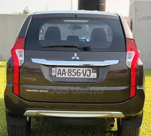 Mitsubishi Montero Sport 2021 Marron