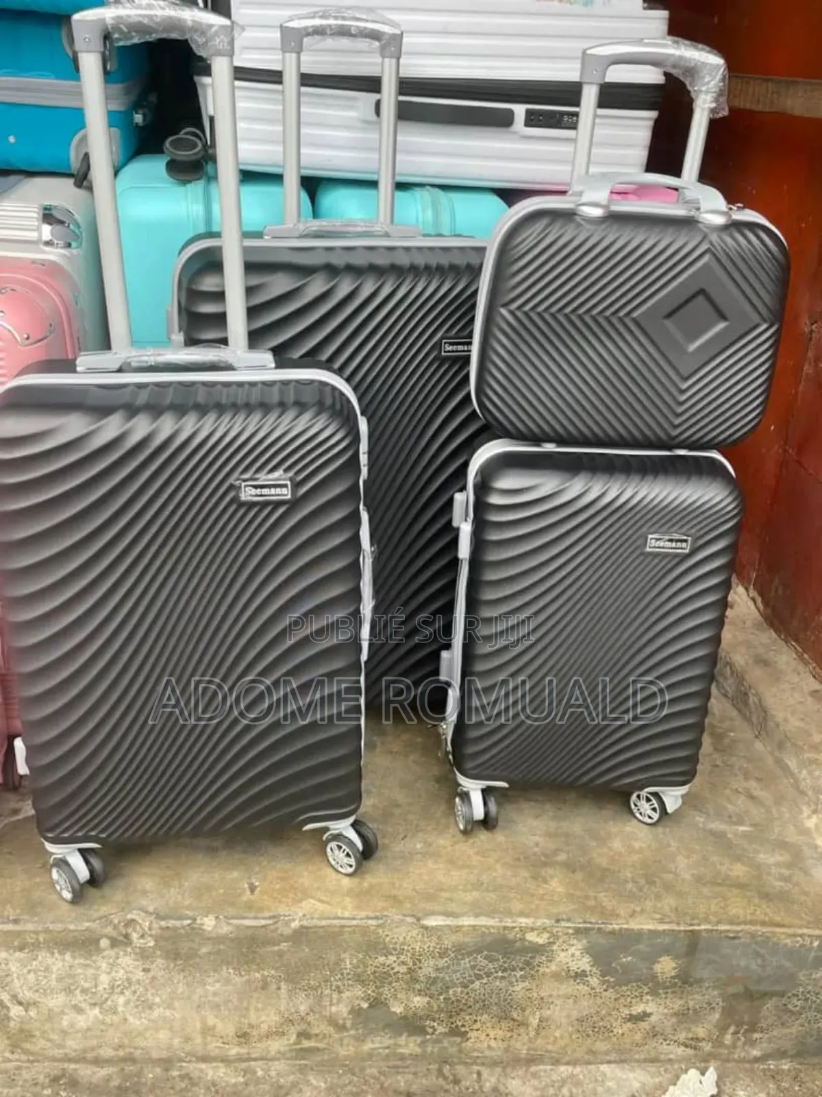 Nouveau Lot De Valise 4 en 1 Disponible!