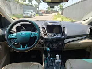 Ford Escape 2018 Beige