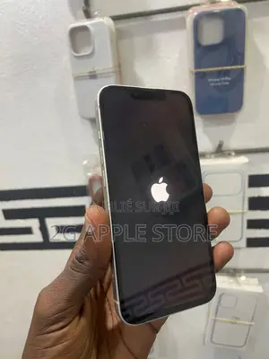 Nouveau Apple iPhone 13 128 GB Vert