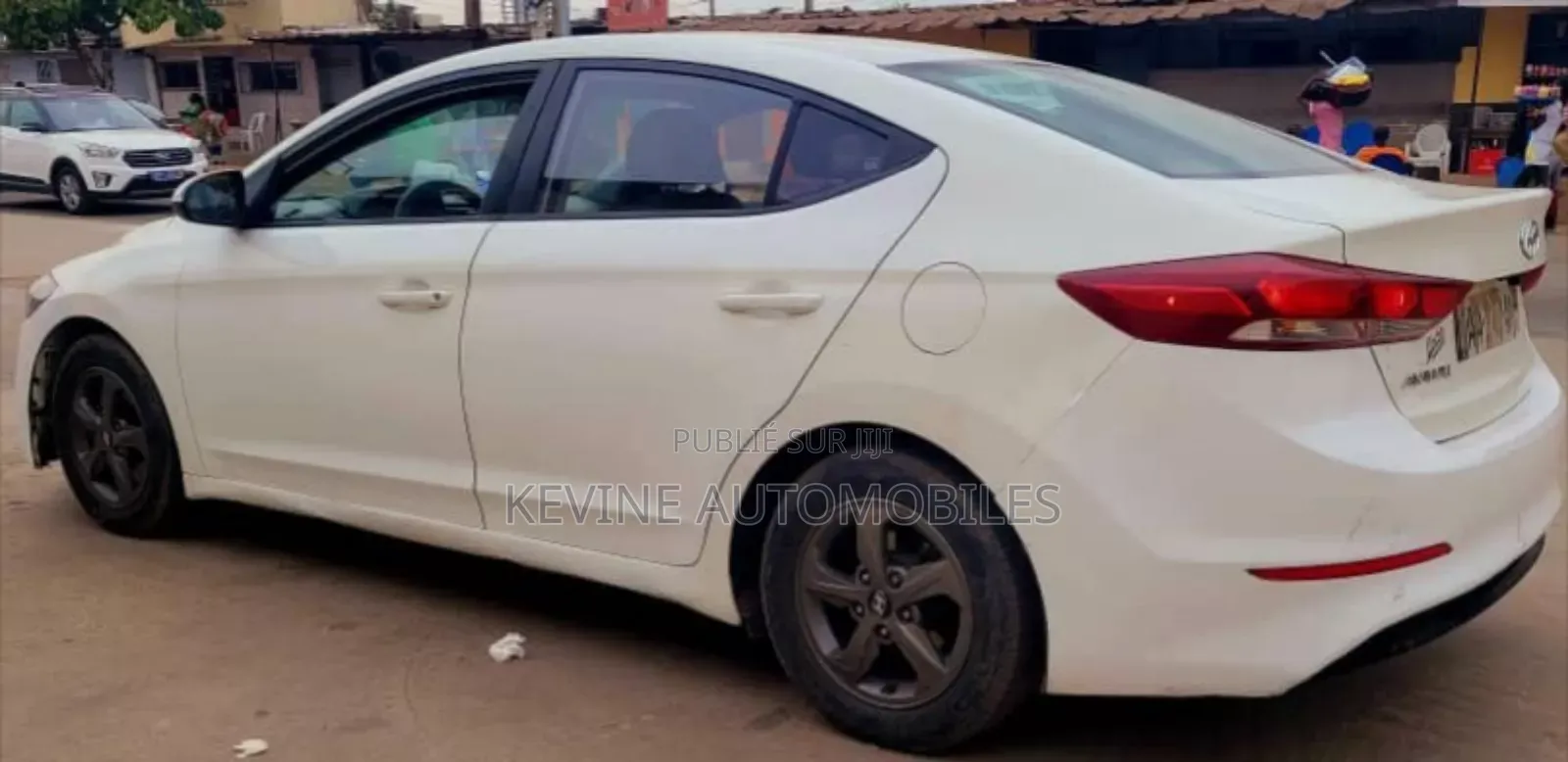 Hyundai Avante 2018 Blanc