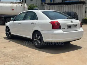 Toyota Avensis 2005 Blanc