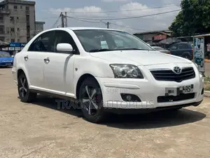 Toyota Avensis 2005 Blanc