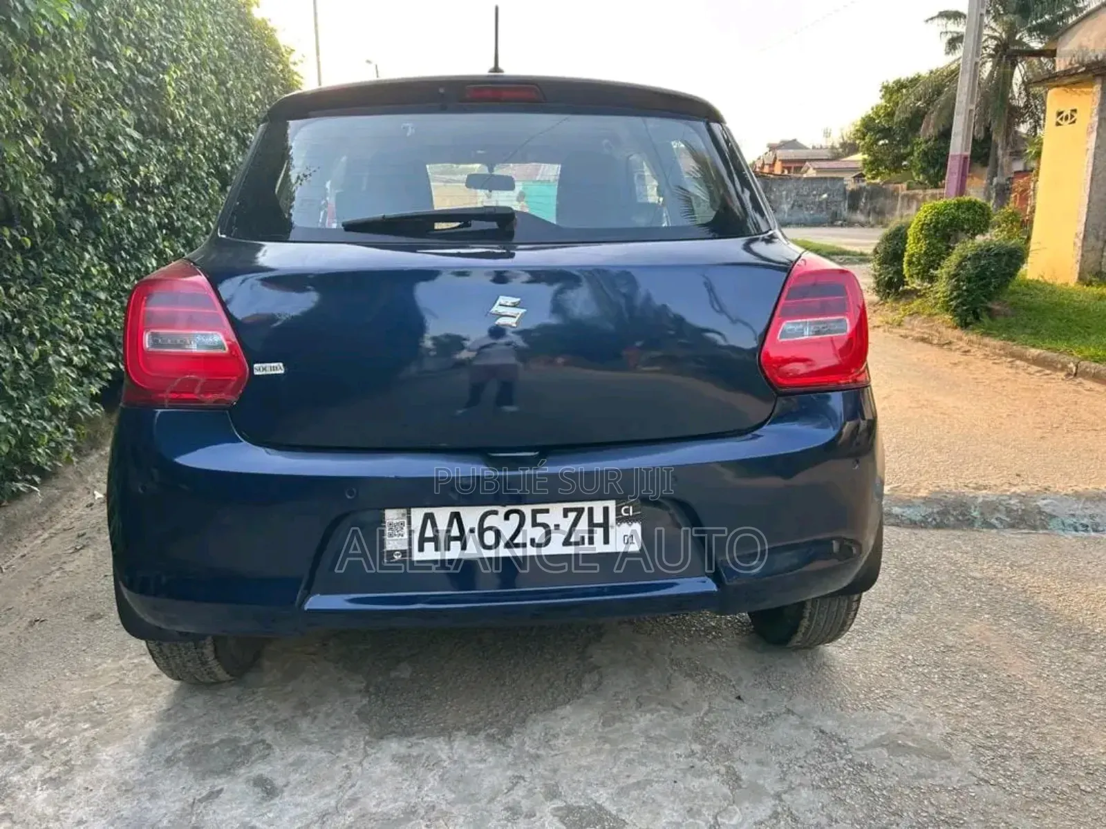 Suzuki Swift 2023 Bleu