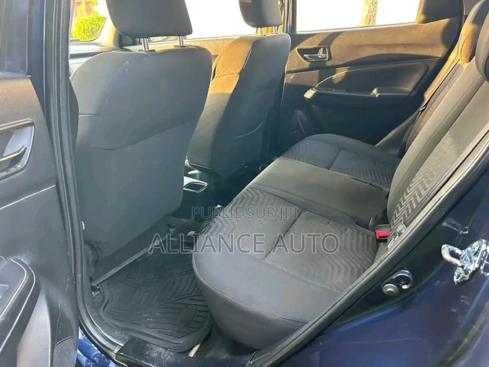 Suzuki Swift 2023 Bleu