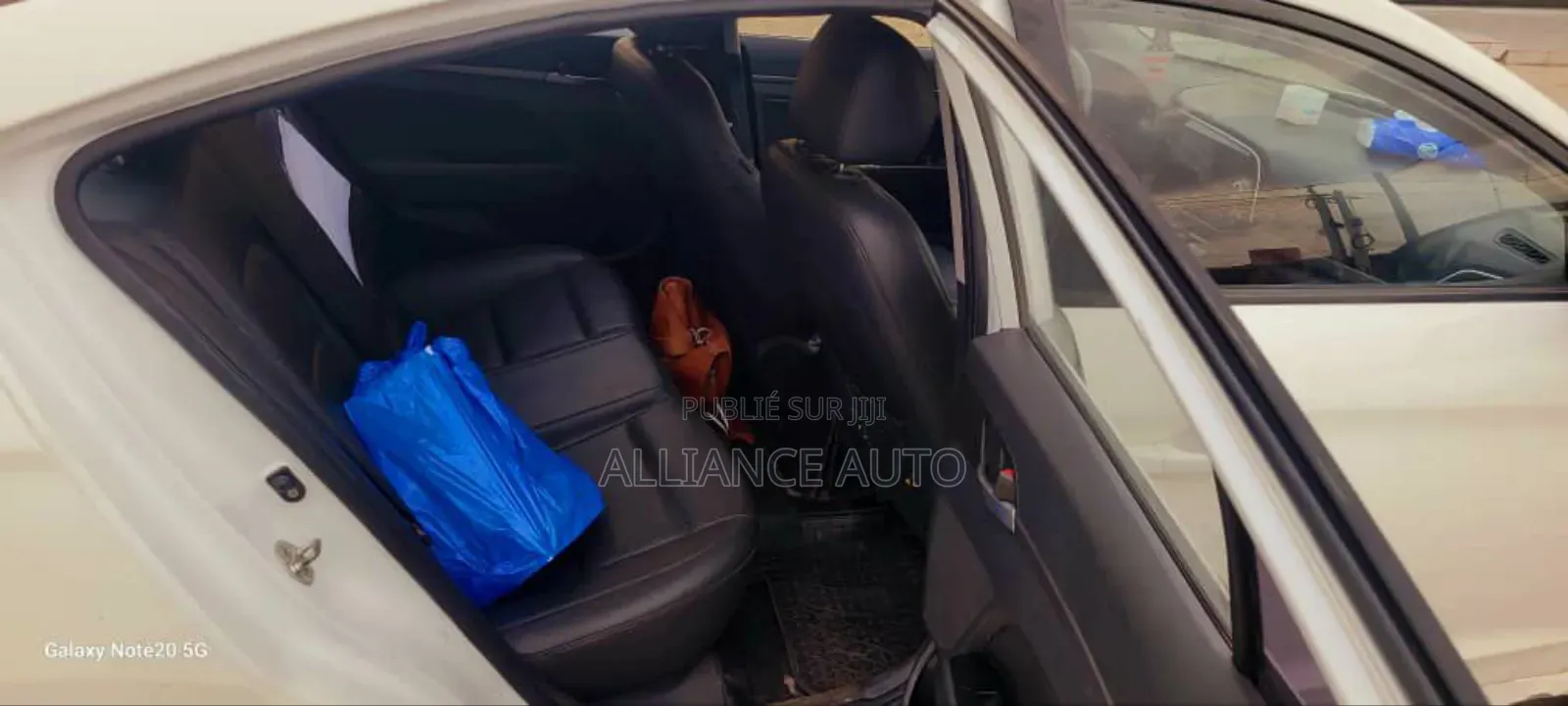 Hyundai Avante 2019 Blanc